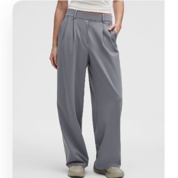 Lululemon Daydrift High Rise Trousers - Short - Picture 2 of 2